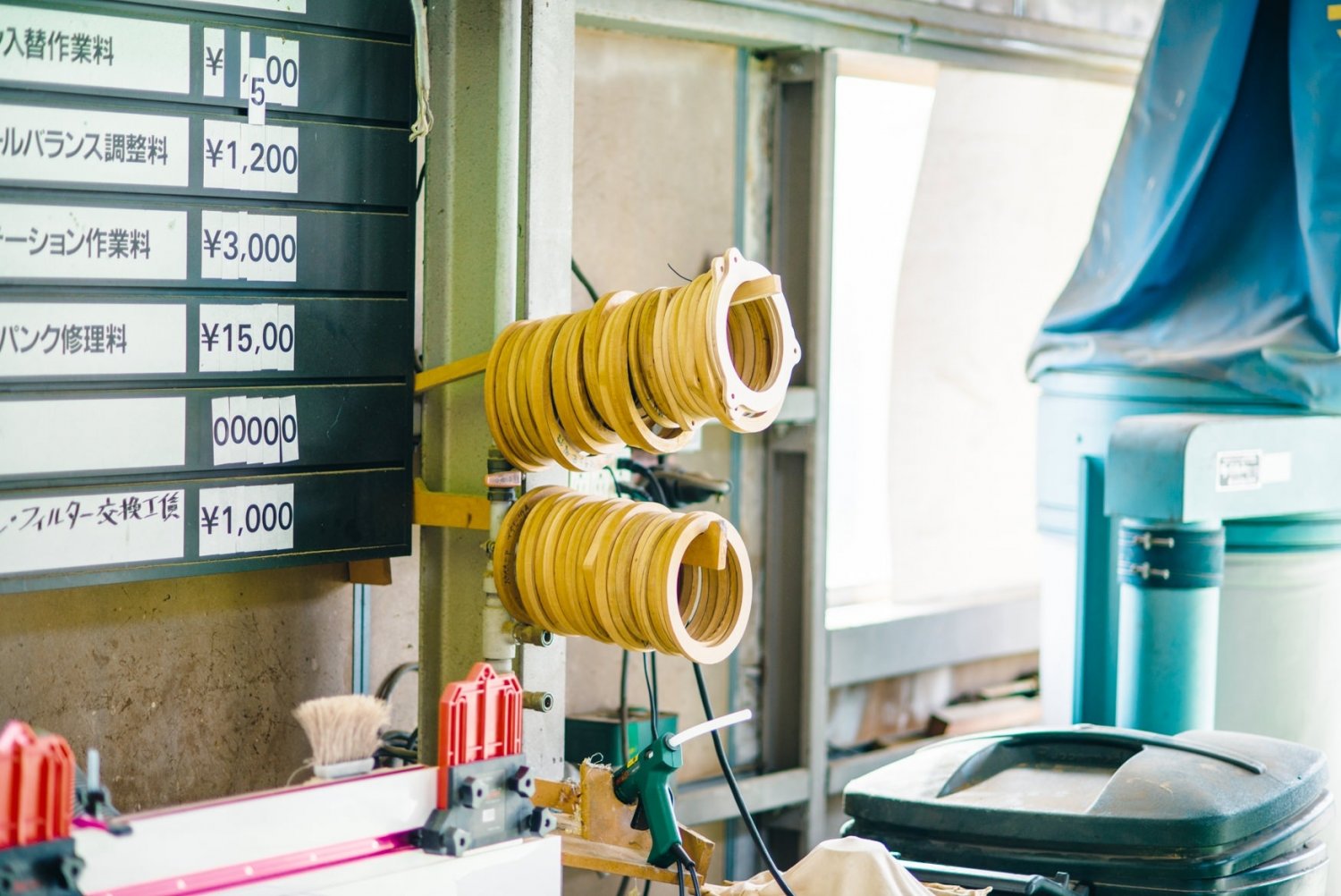 オリジナルバッフル製作の型が豊富に用意しています。