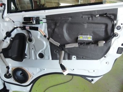 ハイエースワゴンデッドニング