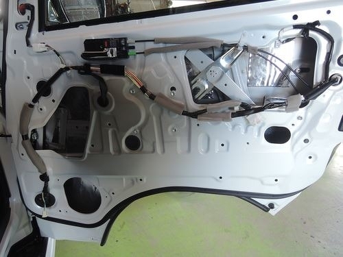 ハイエースワゴンデッドニング