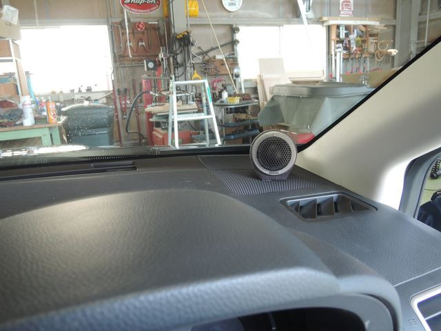 レボーグDYNAUDIO Esotan236ツィーター取付