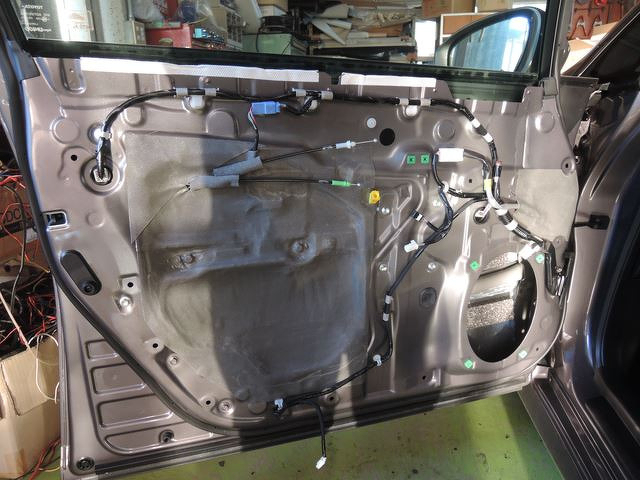 トヨタSAIデッドニング