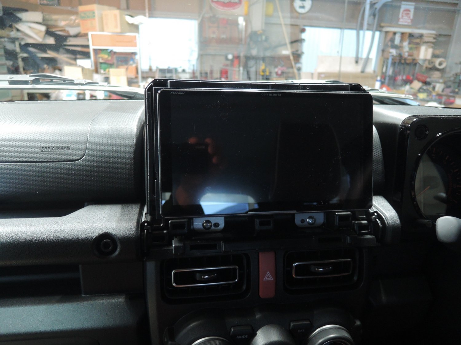 新型ジムニー9インチナビ取り付けAVIC-CQ910-DC