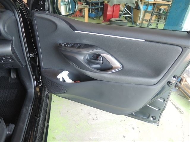 ヤリスドア内張り