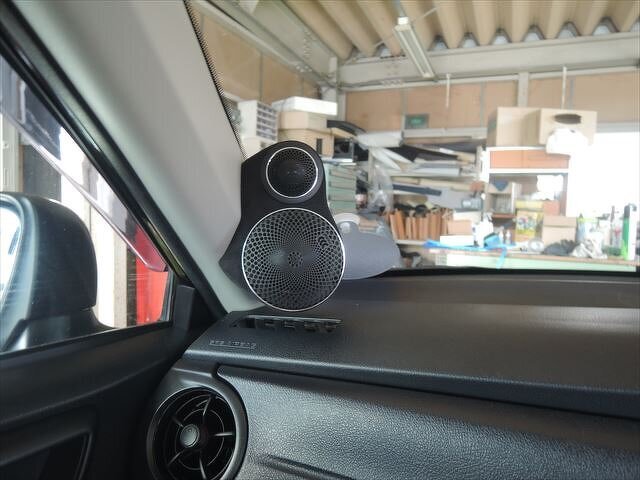 ツィーター、ミッドレンジカップピラー取付左