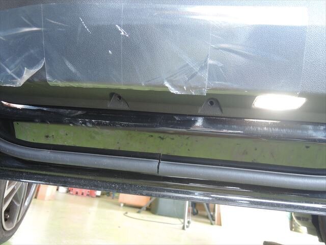 パネル下にクリップ２箇所