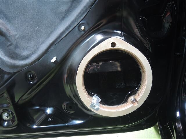 ホンダフリード　インナーバッフル取付