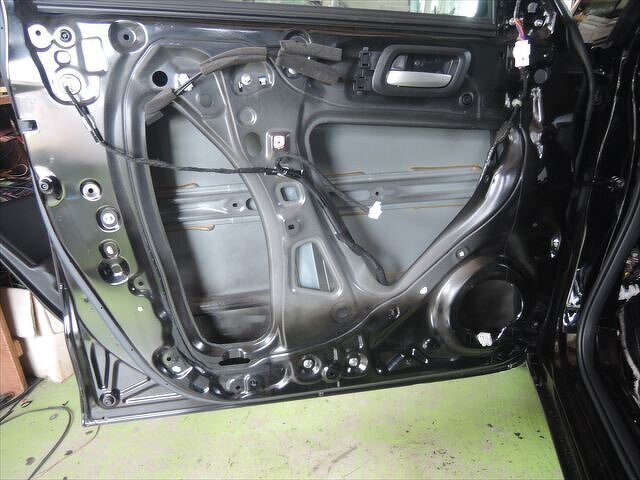 ホンダフリードドアスピーカー取り外し