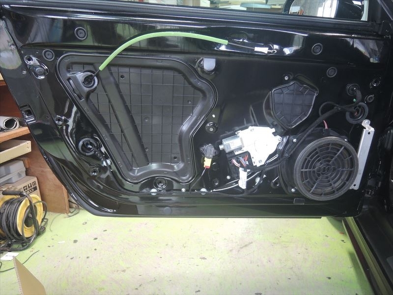 アウディTTドアトリム取り外し