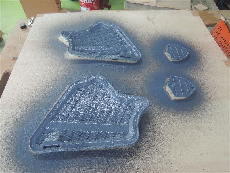 アウディTT　ドアデッドニング　パネル制振