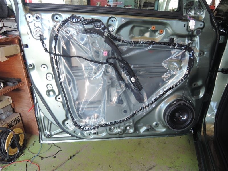 新型フリードのドア取り外し