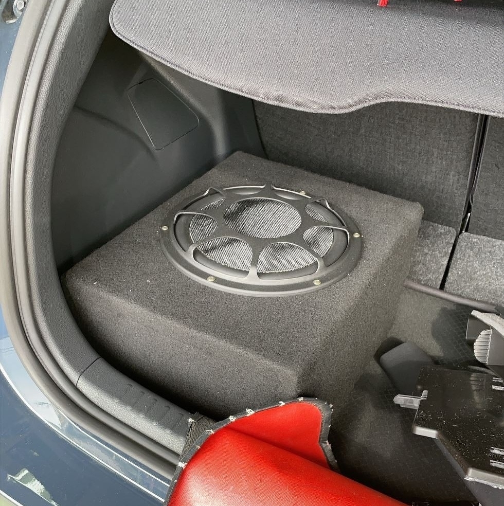 ヤリス　ウーハーボックスはオリジナル製作