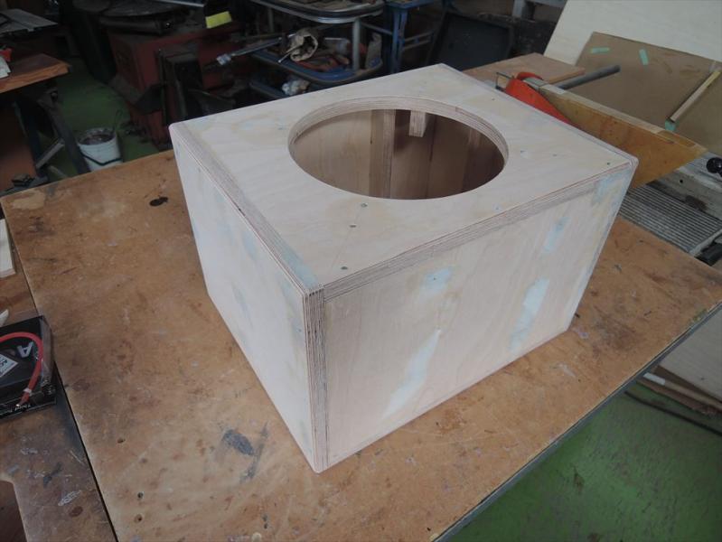 サブウーハーボックス（オールバーチ材）