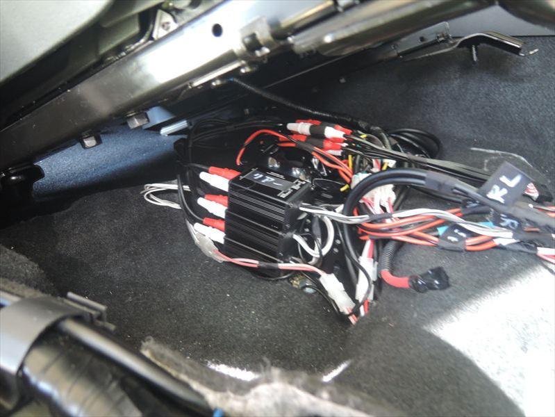 オーディオテクニカ AT-HLC130 ハイローコンバーター でRCA出力に変換