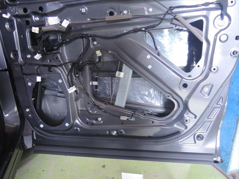 ドア内部のデッドニング