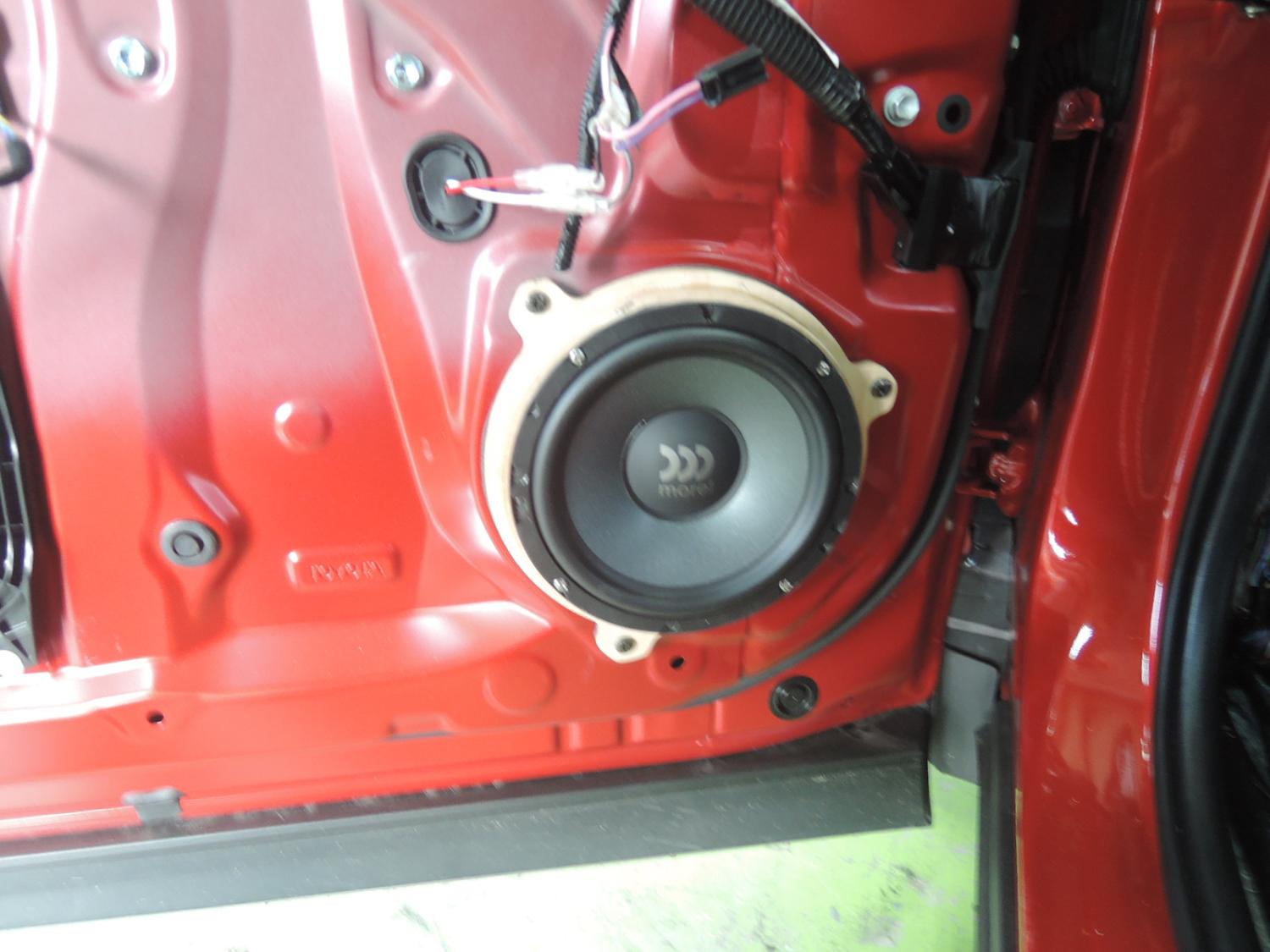 カローラインナーバッフルとスピーカー取付