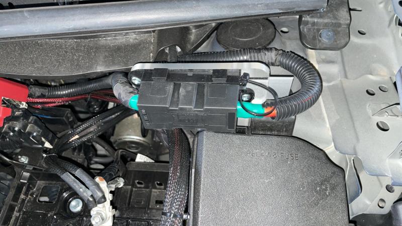 4ゲージのヒューズボックス可能取付